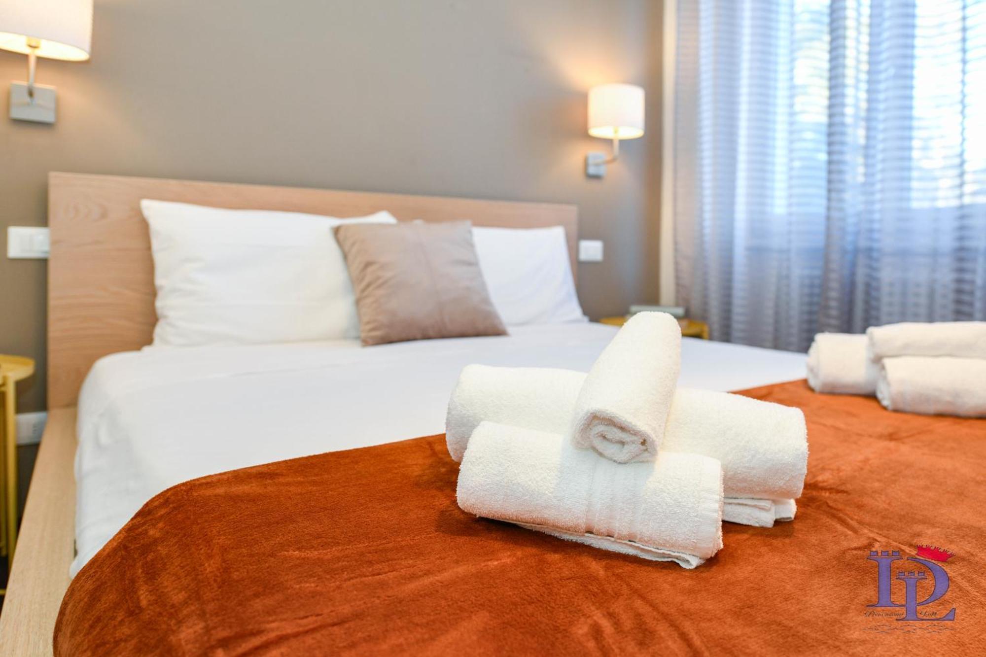 Desenzanoloft Official Partner Marriott Homes & Villas - A Casa Di Sara Family Apartment With Private Parking Десенцано дел Гарда Екстериор снимка